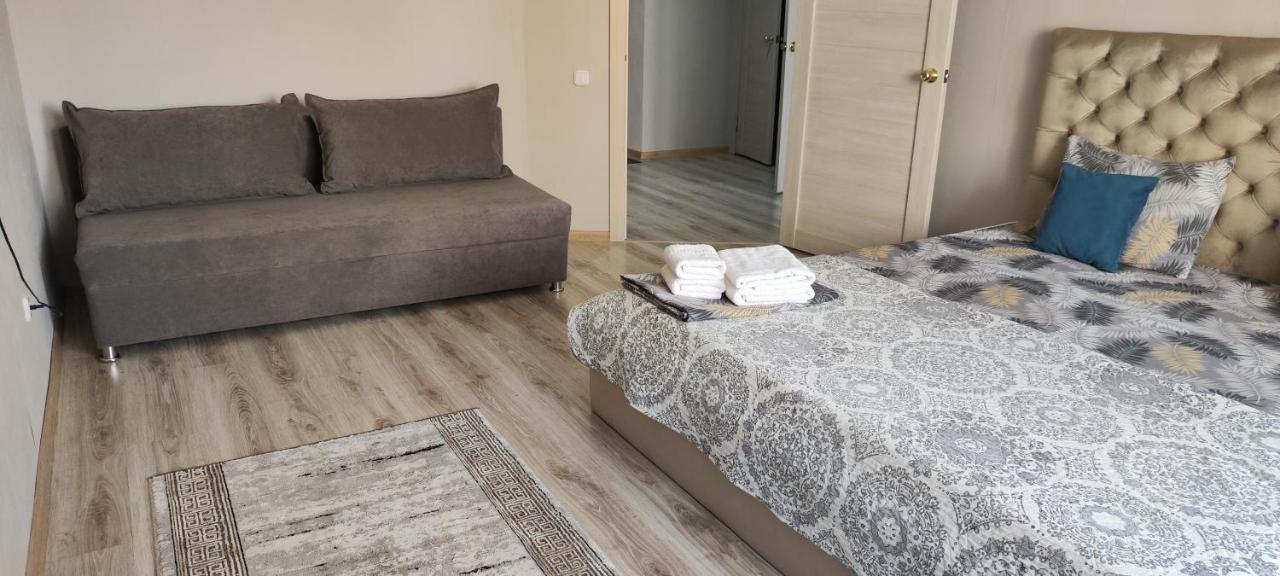 Трц Kostanay Plaza Leilighet Eksteriør bilde